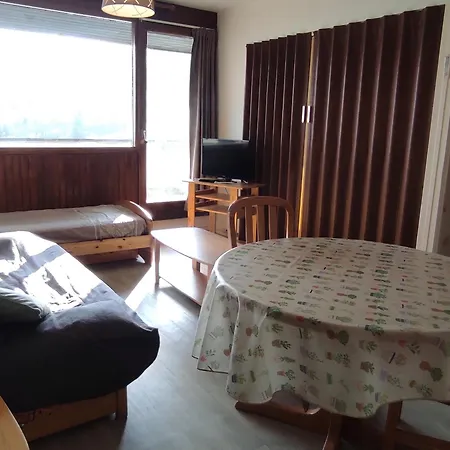 5 Pers Au Pied Des Pistes Avec Wi-fi A - Fr-1-814-93 Apartment Super Besse